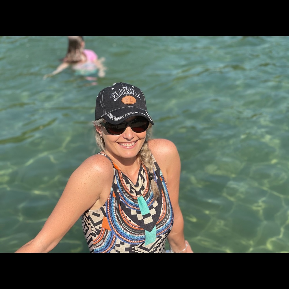 Meet your Posher, Renata